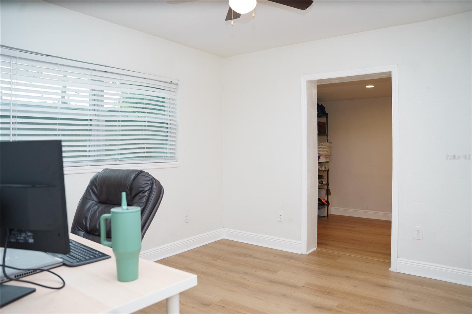 10906 N LANTANA AVE — photo 18