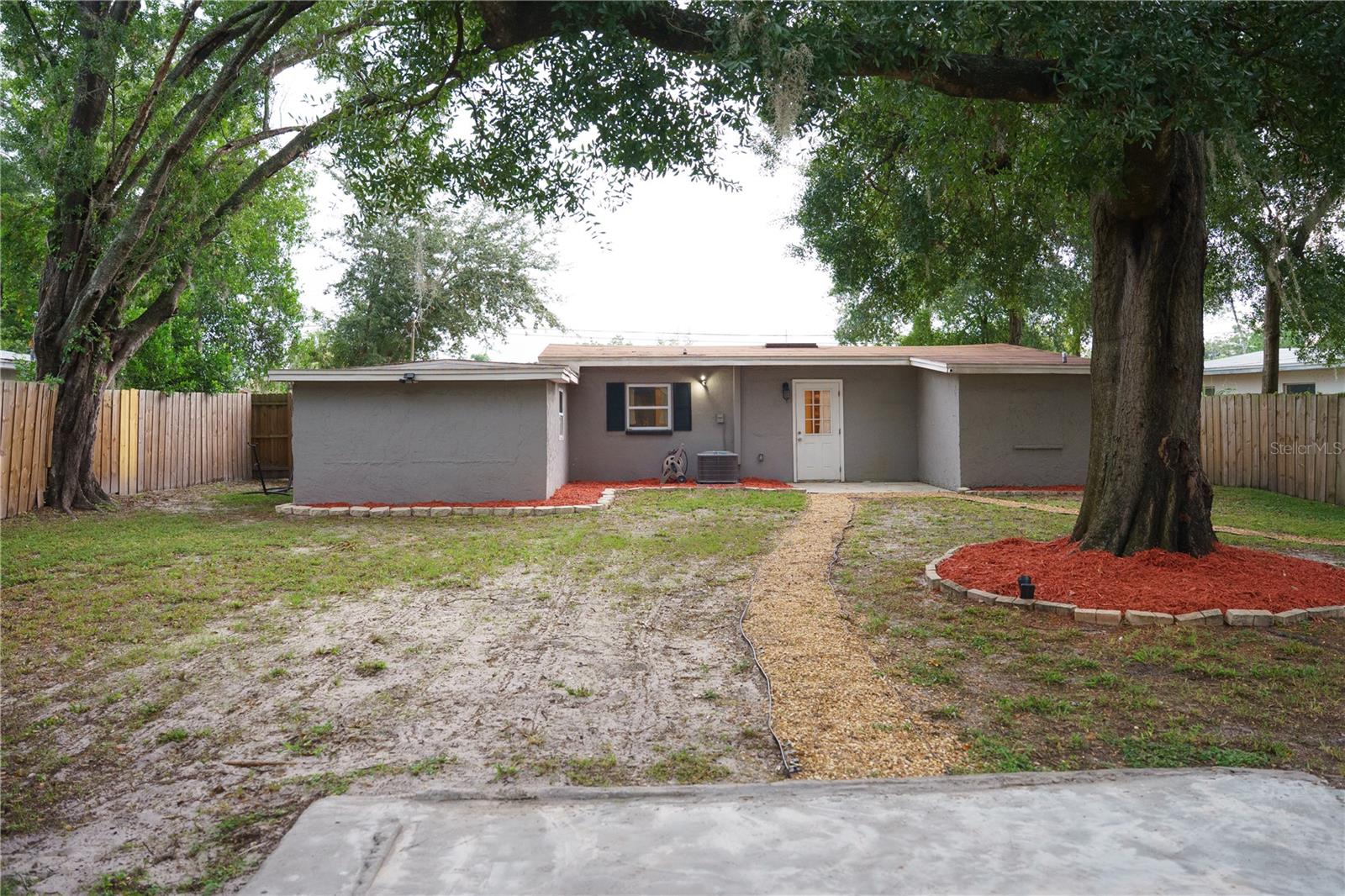 10906 N LANTANA AVE — photo 33