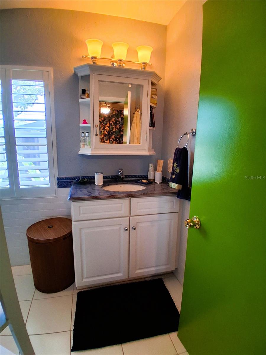 451 WOODLAND DR — photo 21