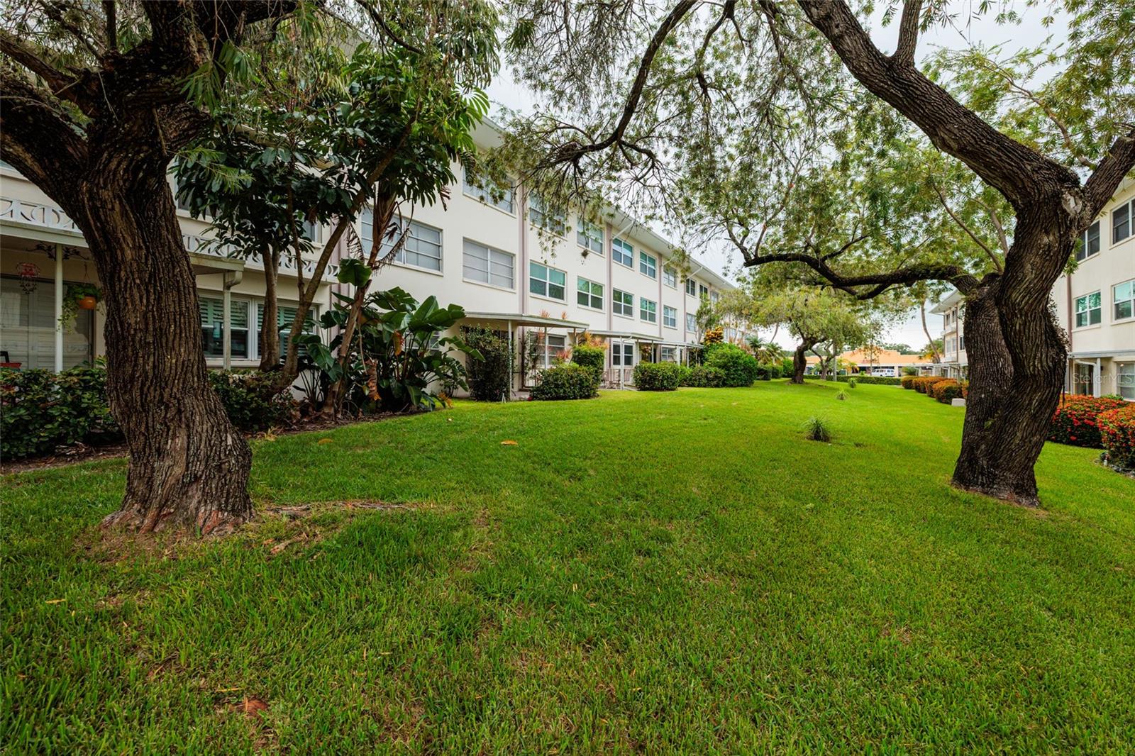 1235 S HIGHLAND AVE #2-301 — photo 31
