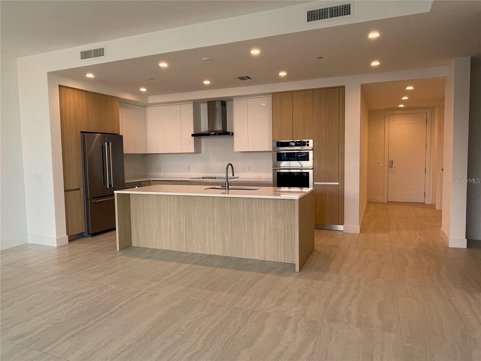 301 QUAY COMMONS #904 — photo 16