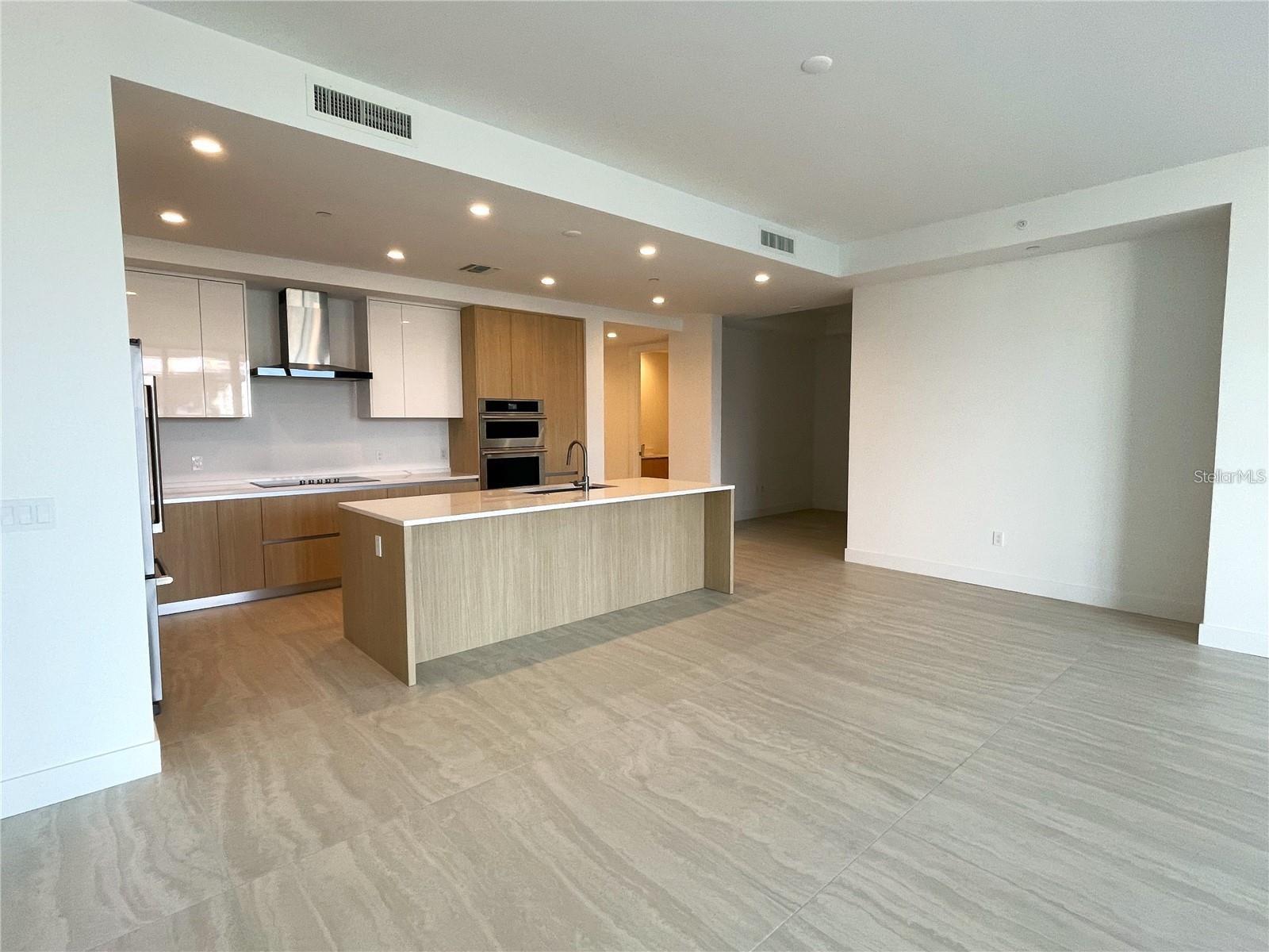 301 QUAY COMMONS #904 — photo 15