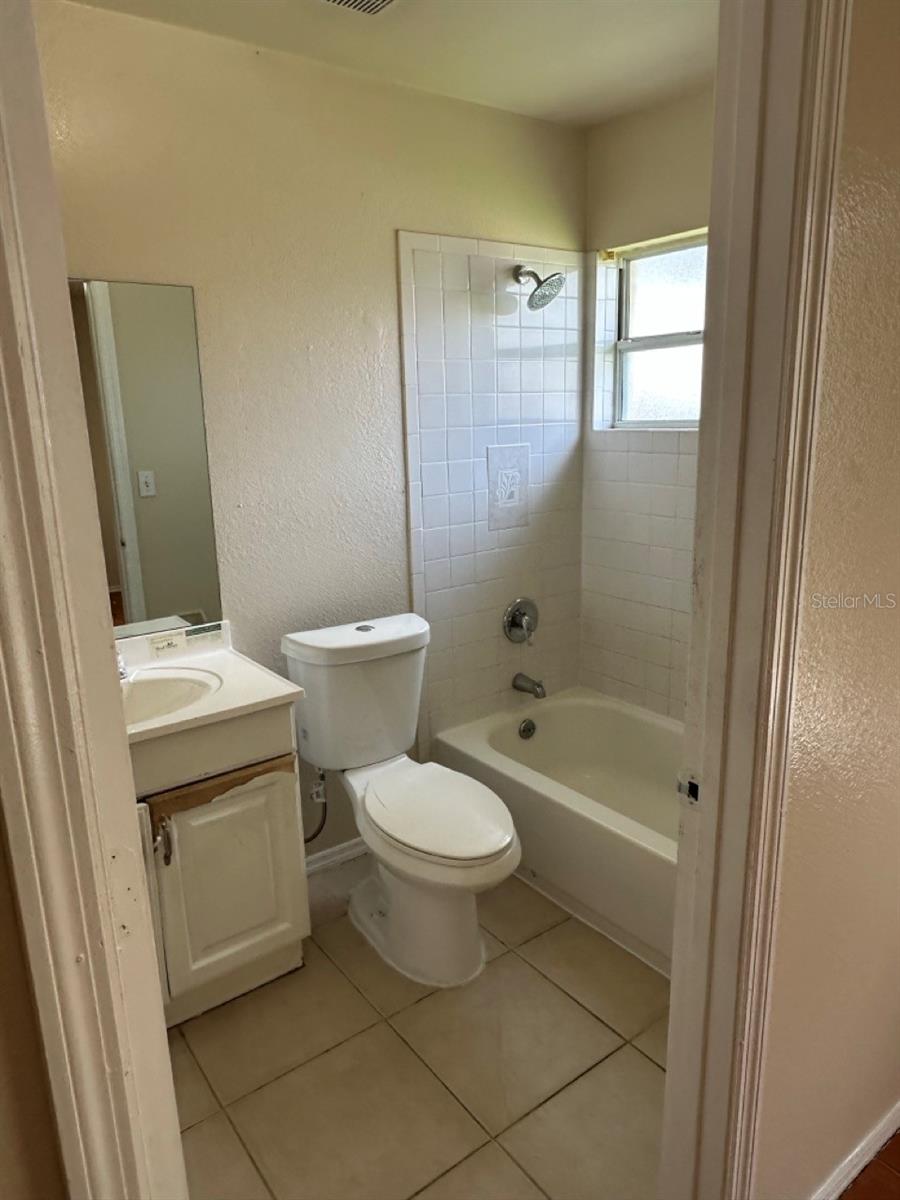 3613 E CHELSEA ST — photo 33