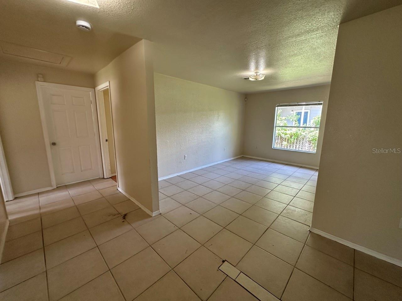 3613 E CHELSEA ST — photo 19