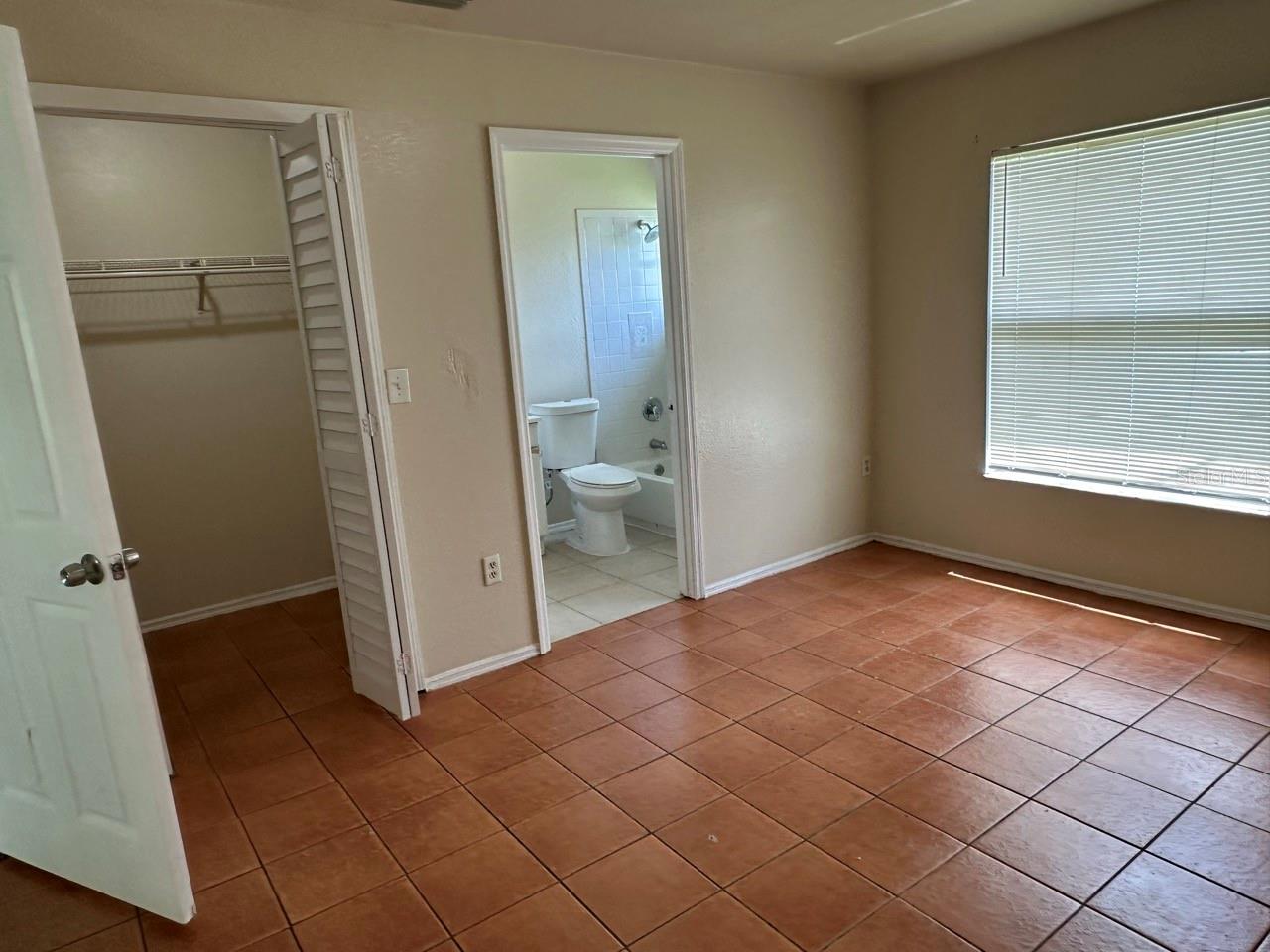 3613 E CHELSEA ST — photo 32