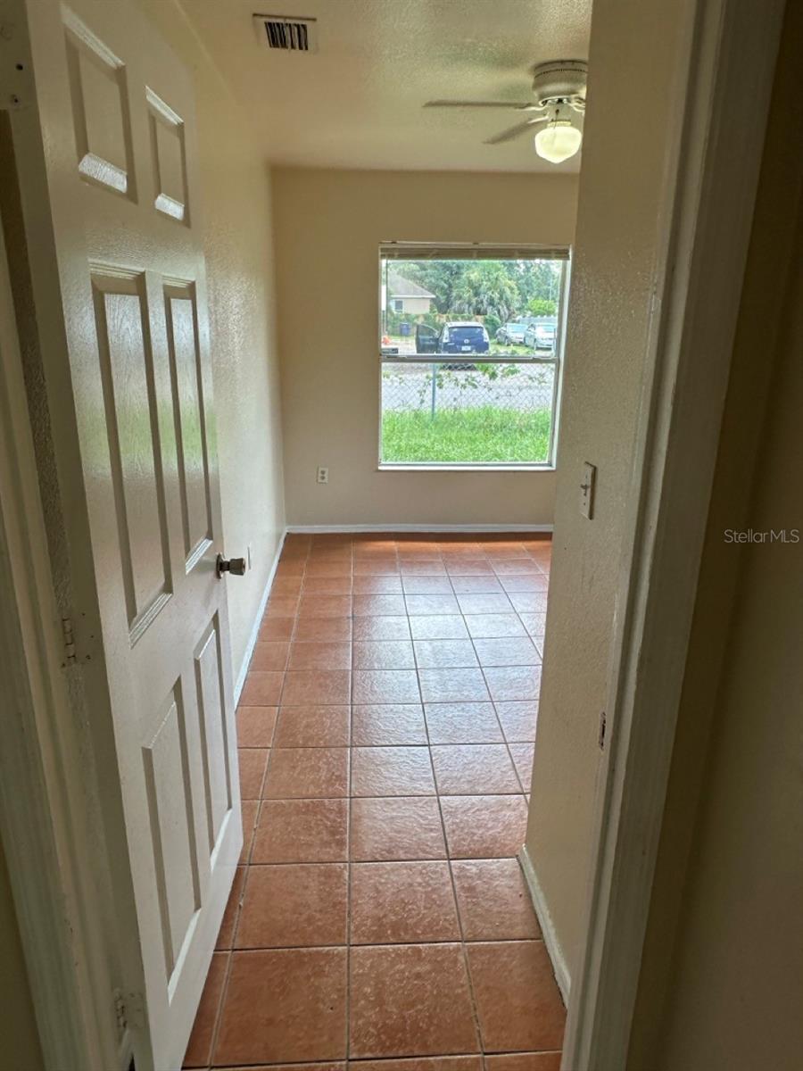 3613 E CHELSEA ST — photo 26