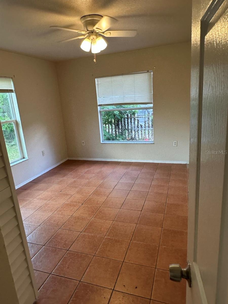 3613 E CHELSEA ST — photo 22