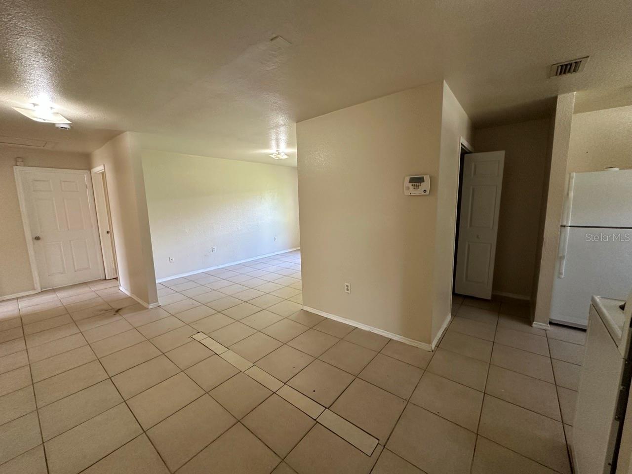 3613 E CHELSEA ST — photo 18