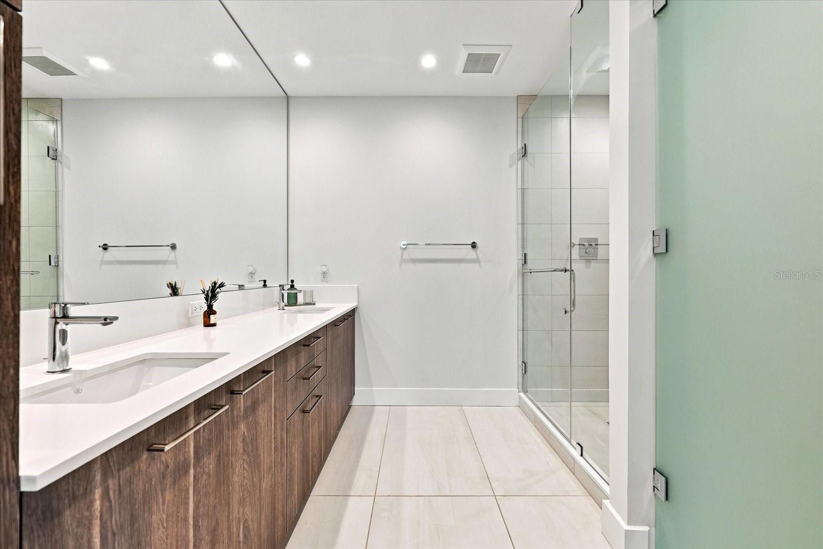 275 1ST AVE S #3308 — photo 30