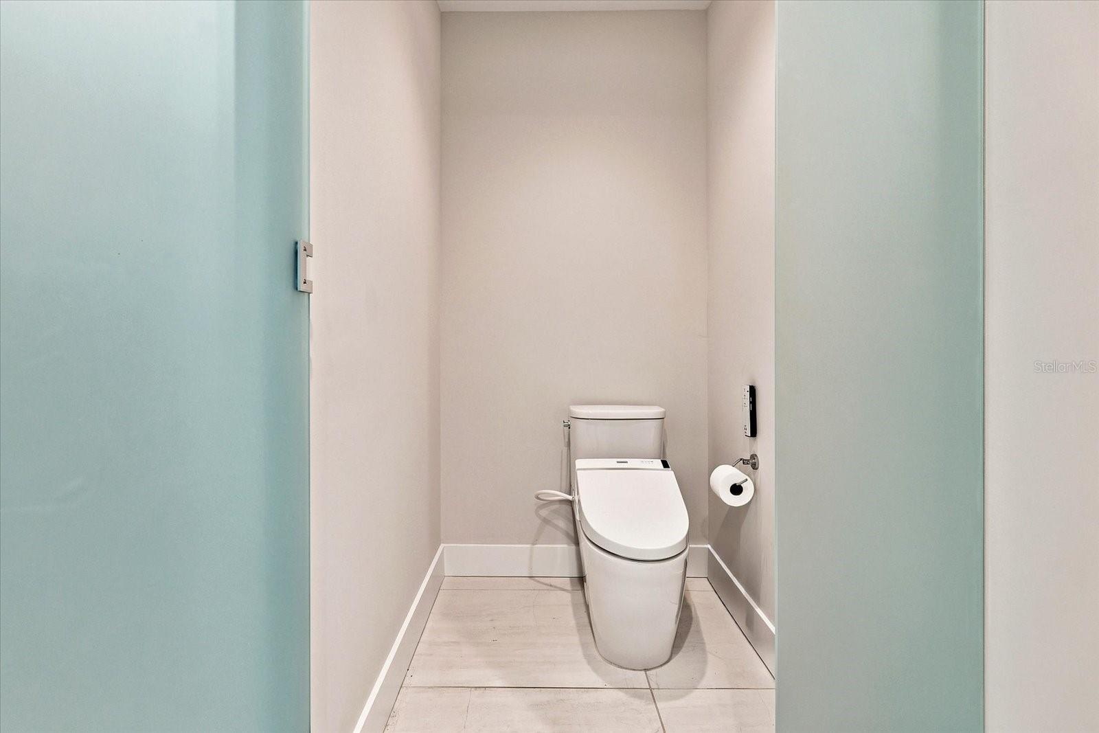 275 1ST AVE S #3308 — photo 32