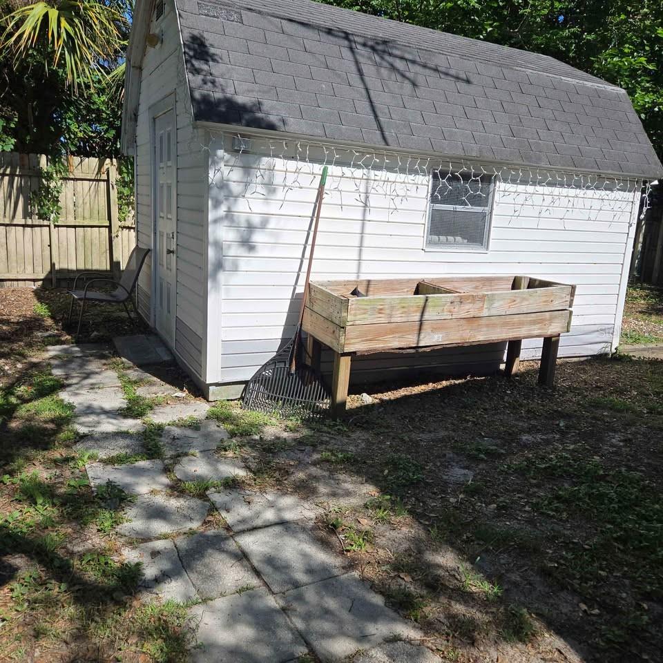Home in NEW PORT RICHEY — photo 17