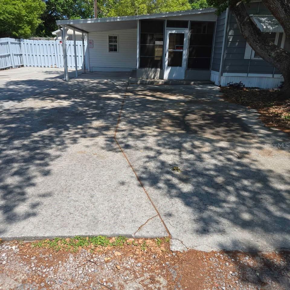 Home in NEW PORT RICHEY — photo 2