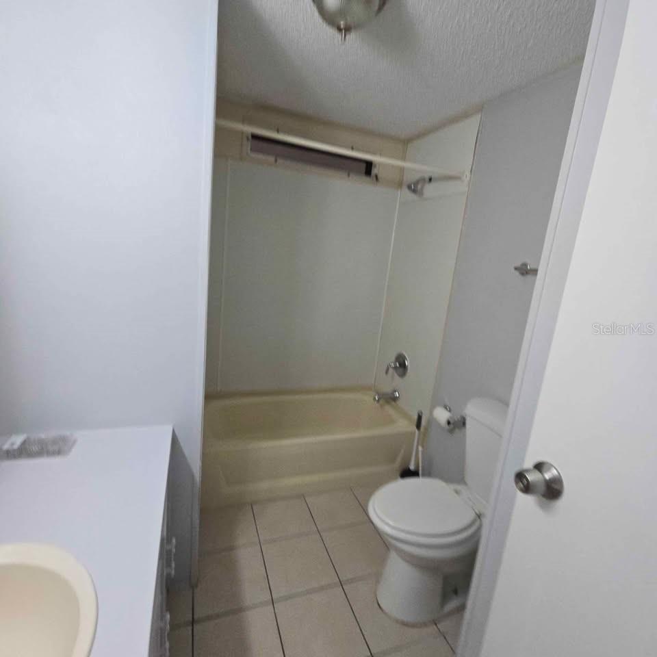 Home in NEW PORT RICHEY — photo 8