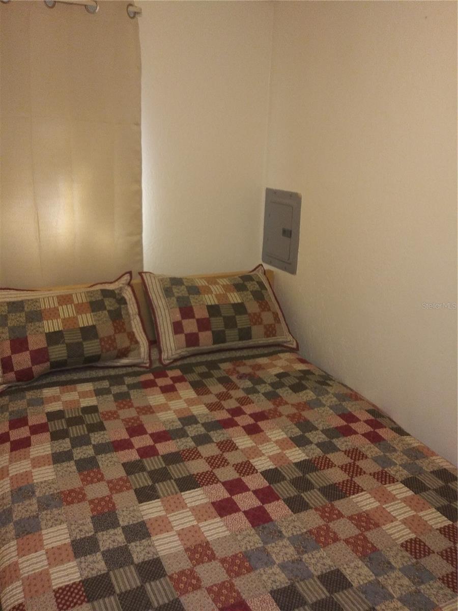 Home in NEW PORT RICHEY — photo 16