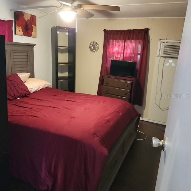 Home in NEW PORT RICHEY — photo 8