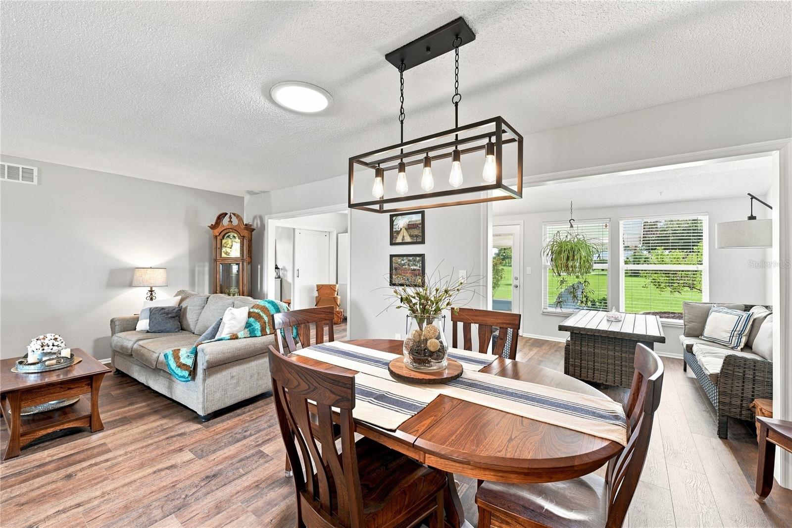 1405 HACIENDA DR — photo 15