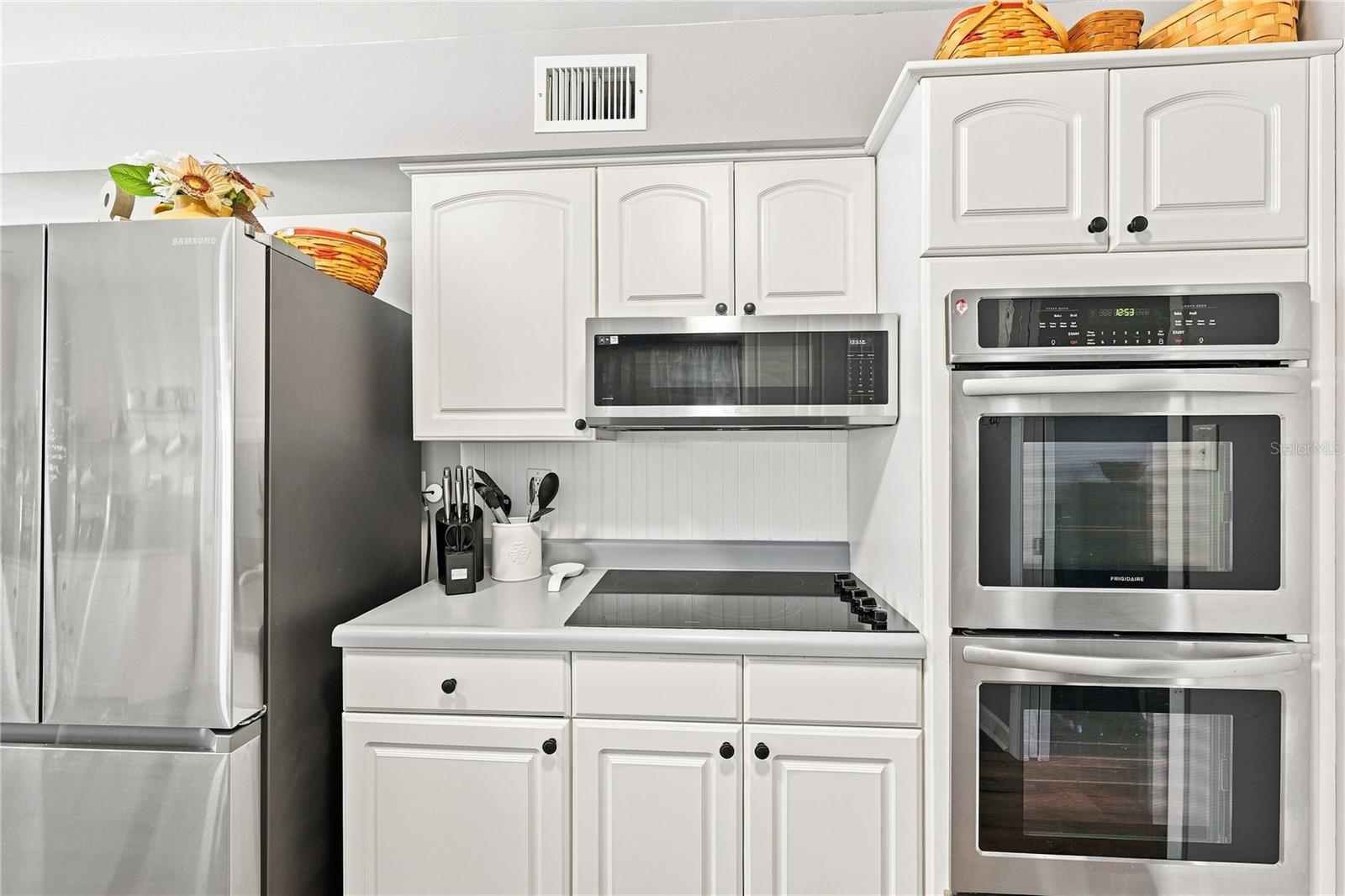 1405 HACIENDA DR — photo 18