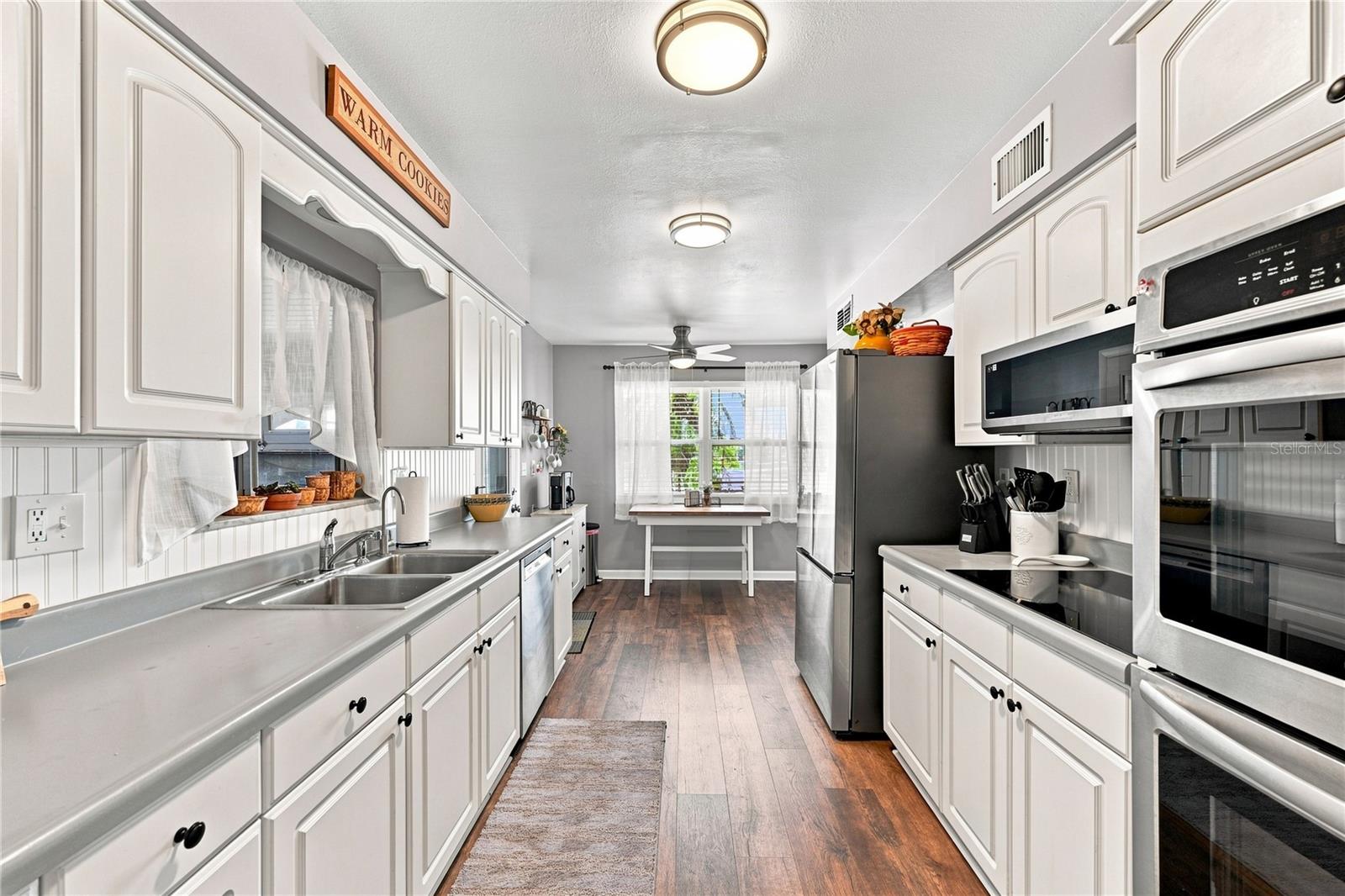 1405 HACIENDA DR — photo 17