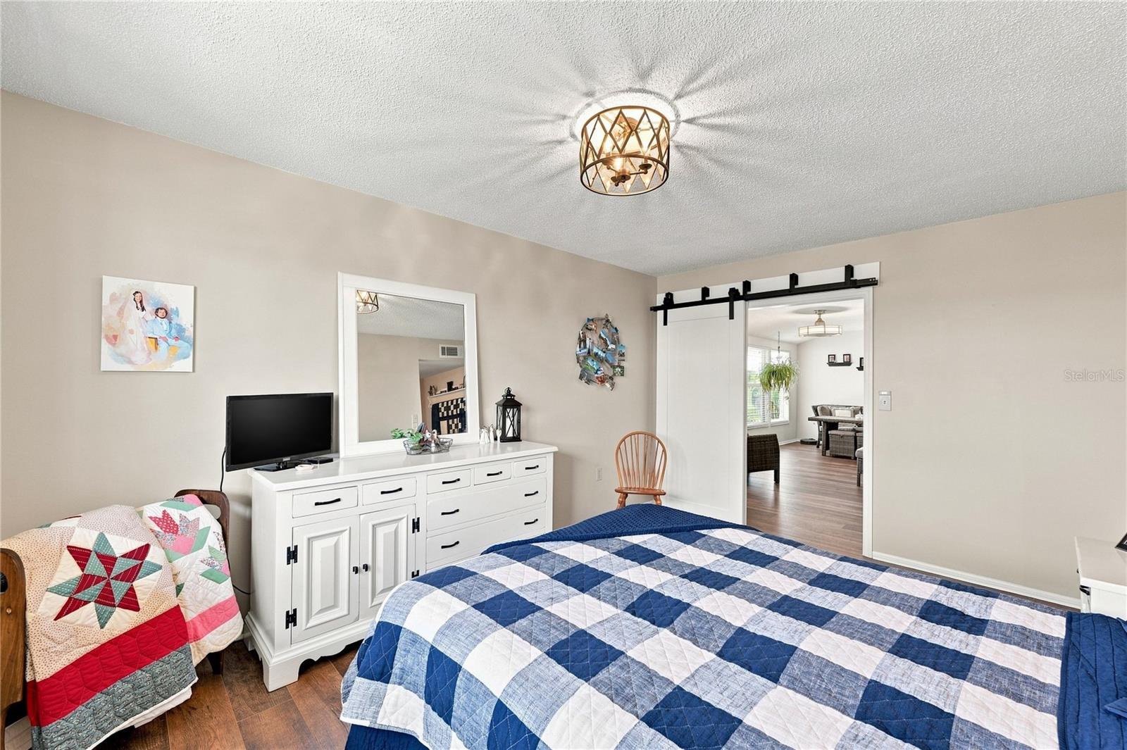 1405 HACIENDA DR — photo 29