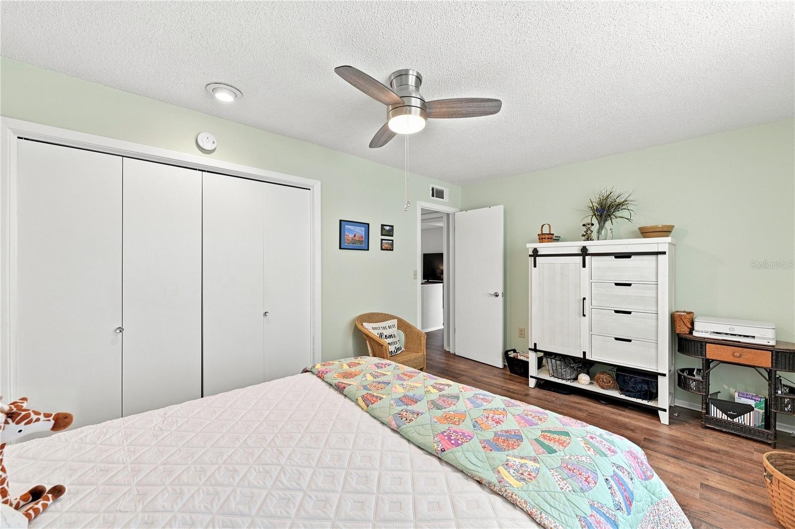 1405 HACIENDA DR — photo 25