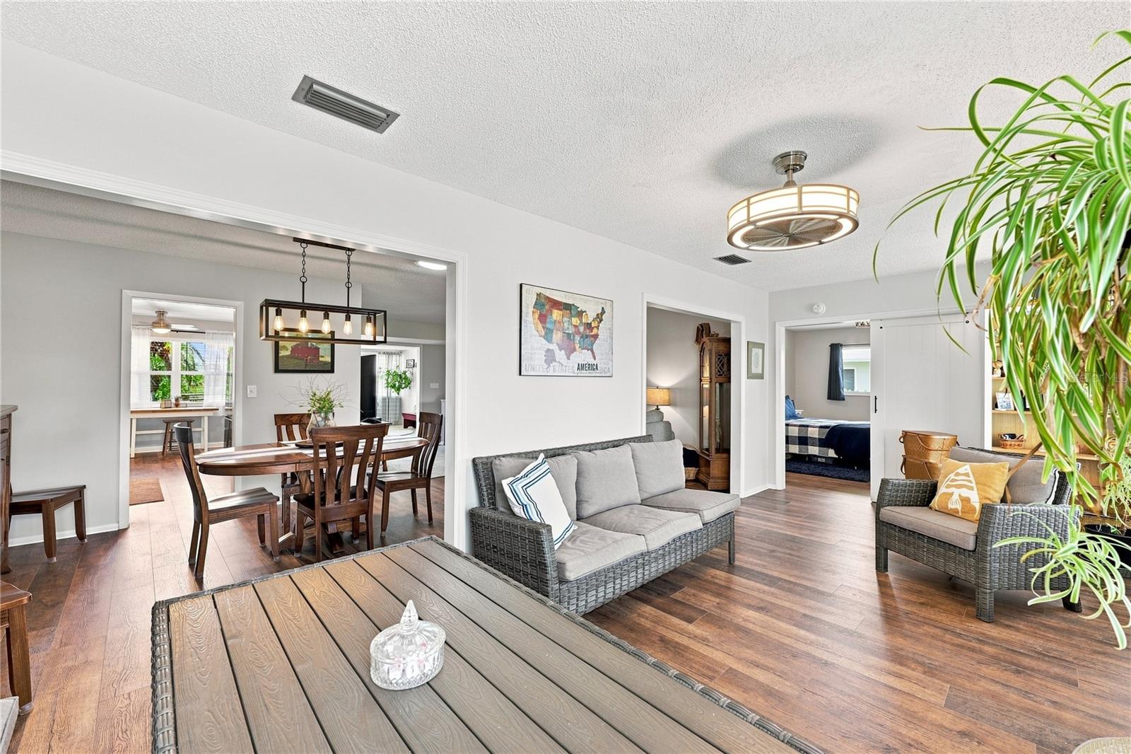 1405 HACIENDA DR — photo 21