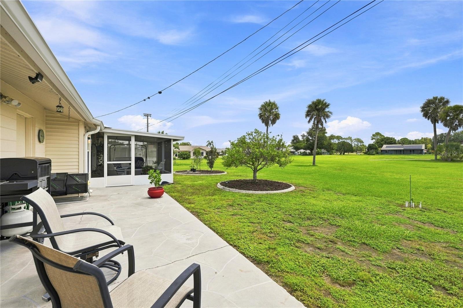 1405 HACIENDA DR — photo 34