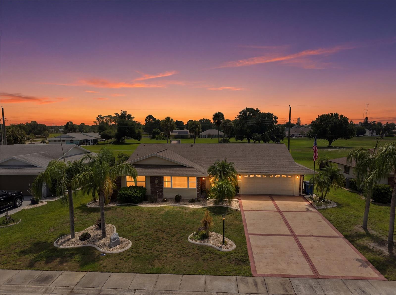 1405 HACIENDA DR — photo 40