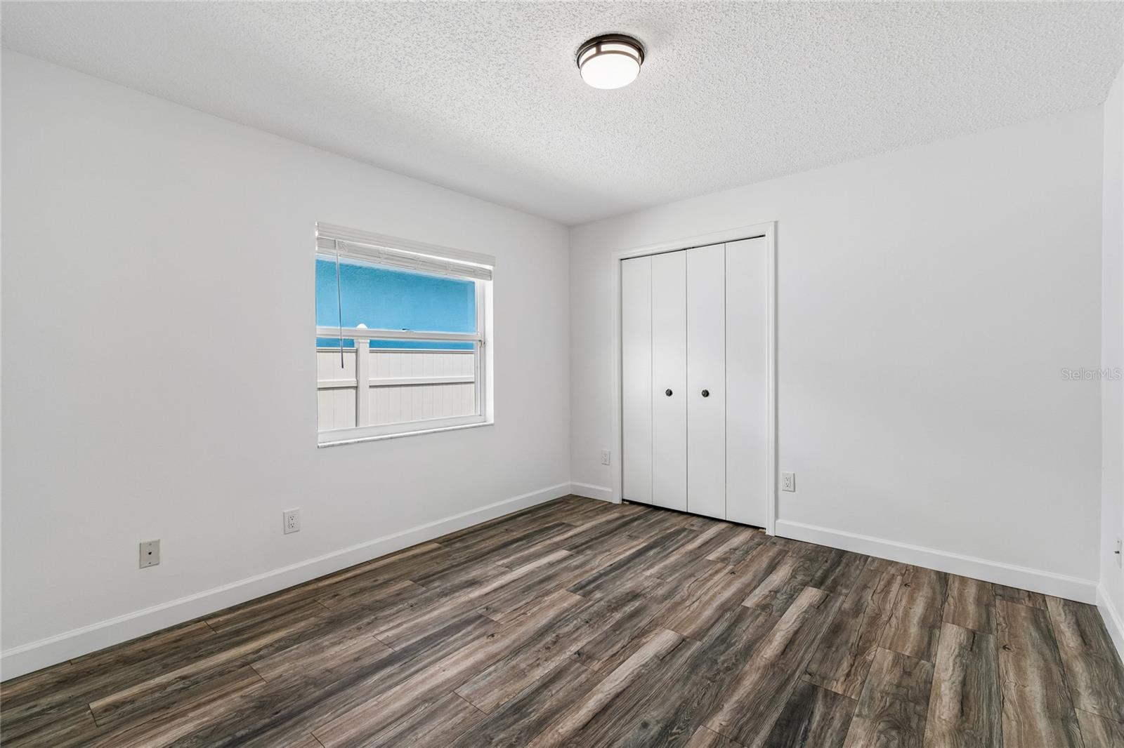 2604 W KIRBY ST — photo 22