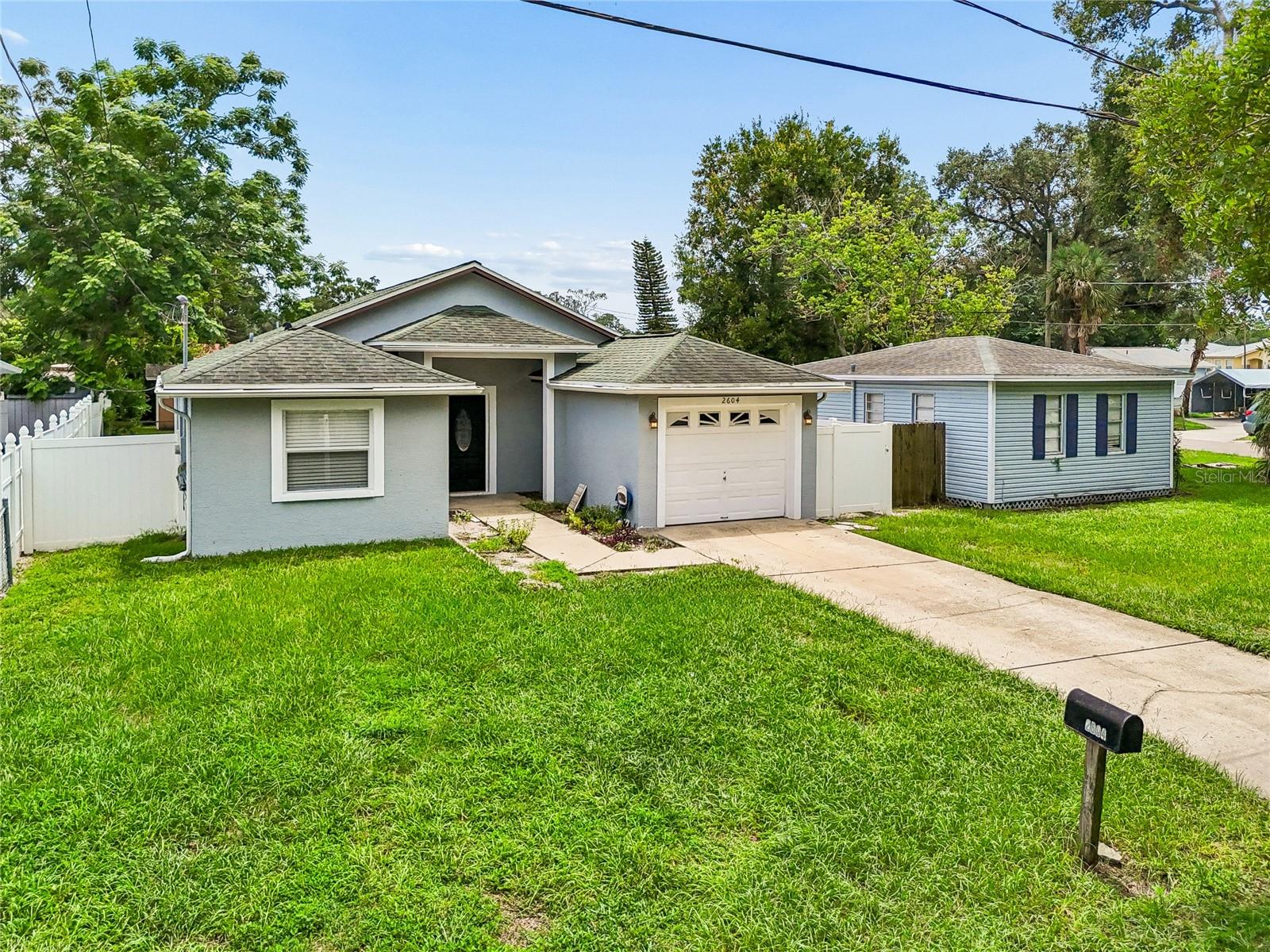 2604 W KIRBY ST — photo 46