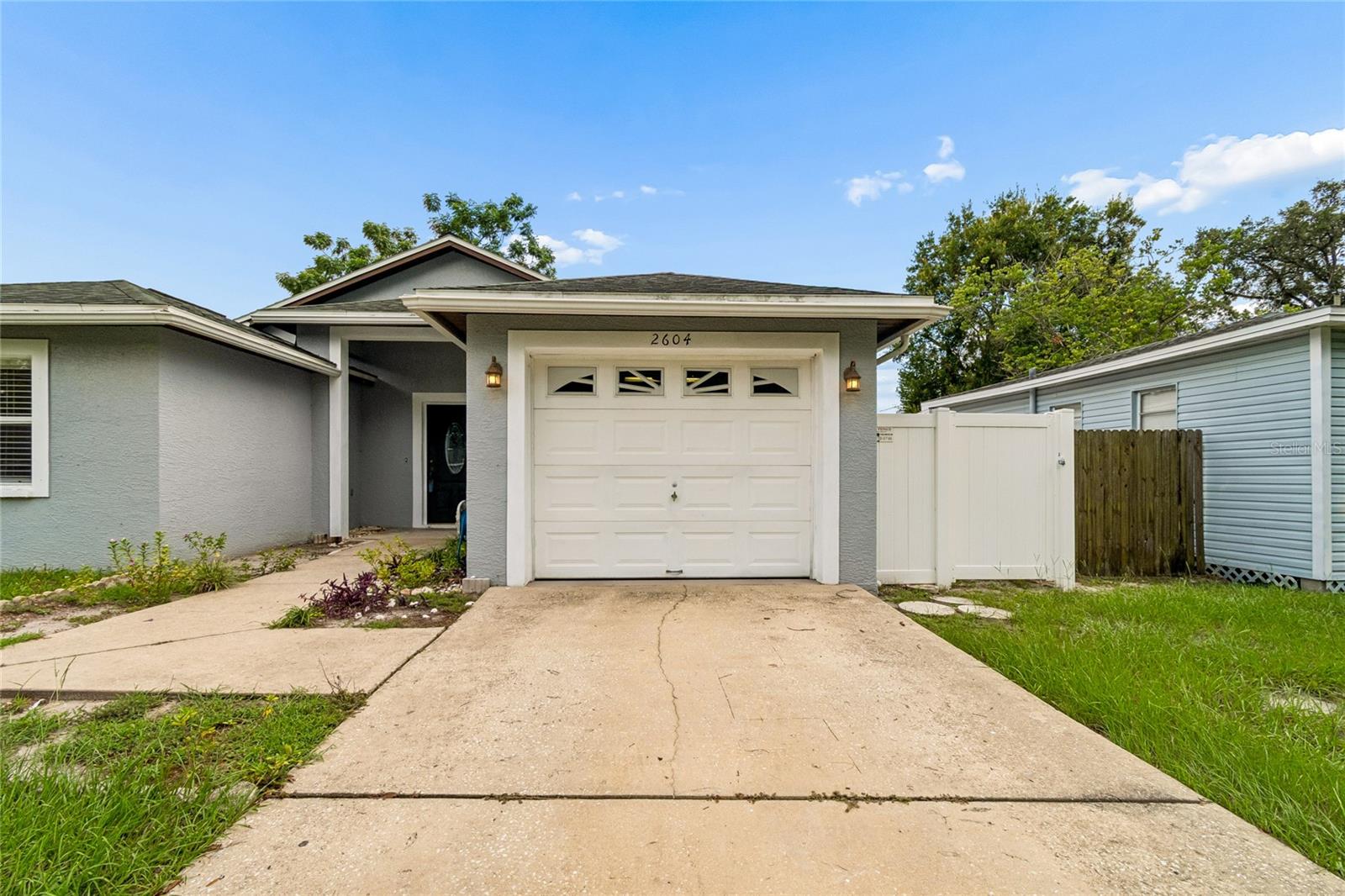 2604 W KIRBY ST — photo 2