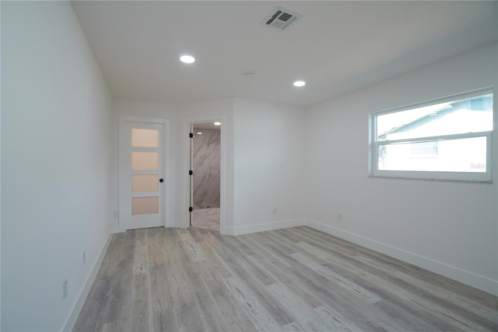 1461 ROYAL RD — photo 38