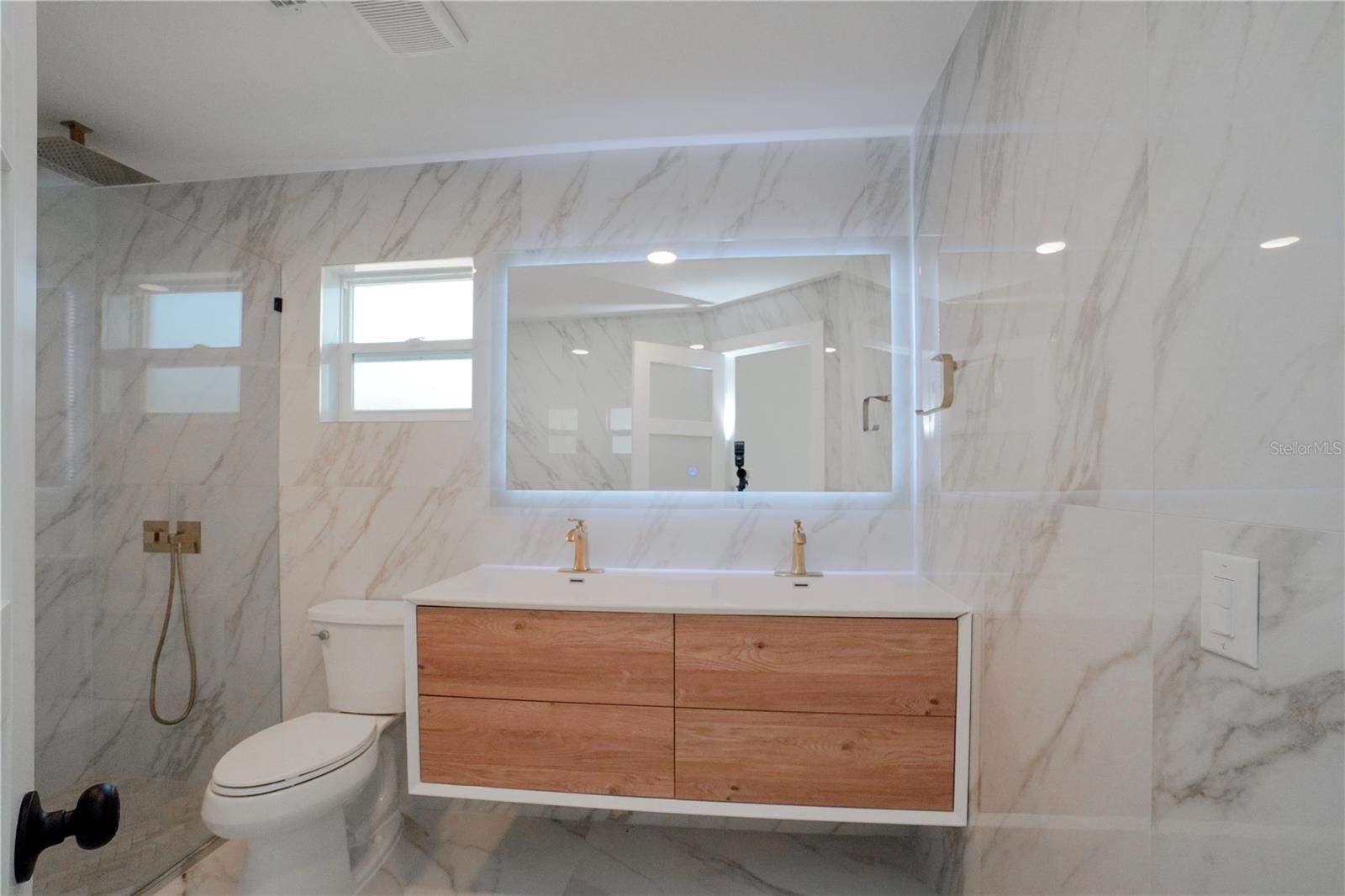 1461 ROYAL RD — photo 33