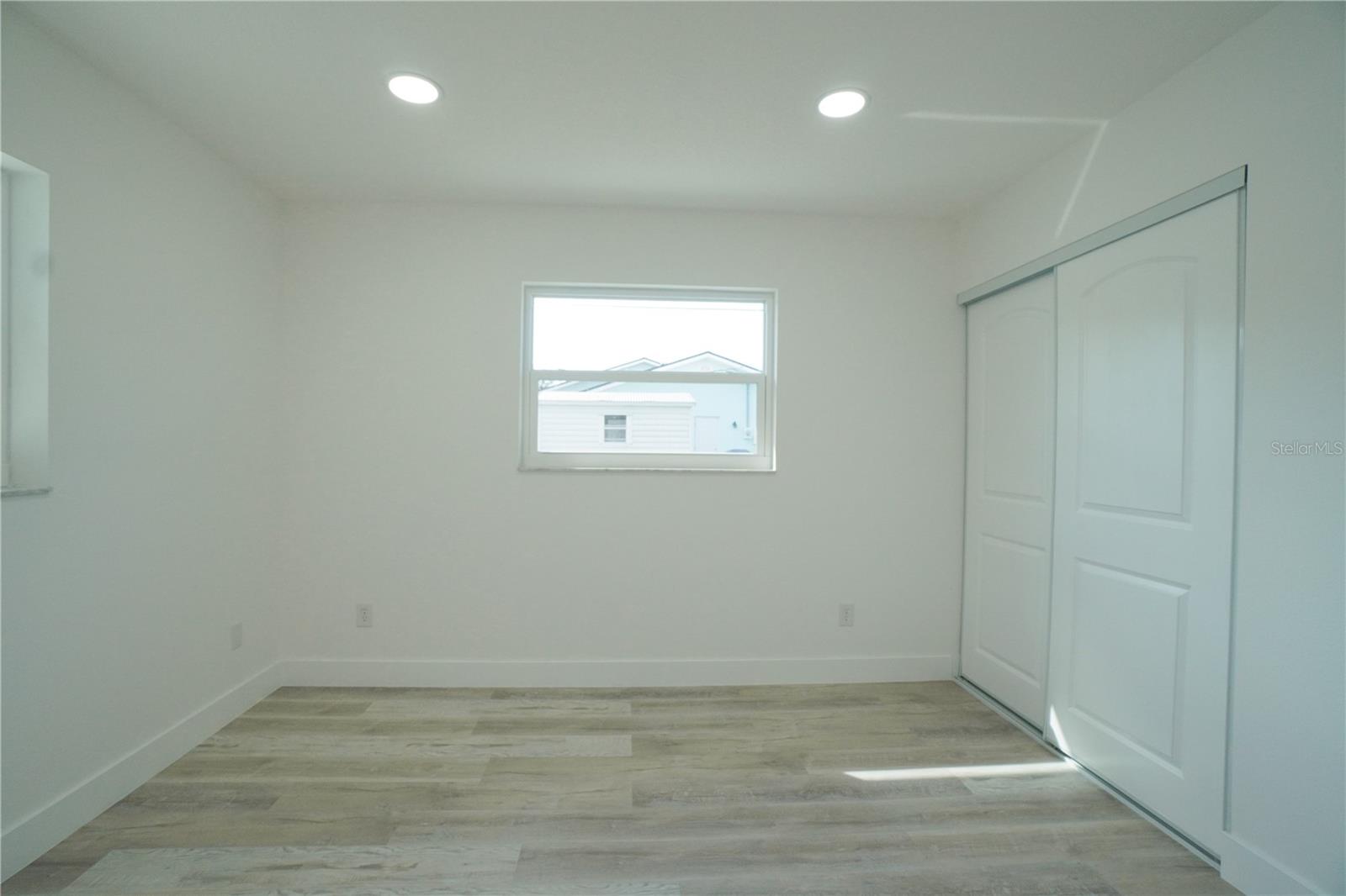 1461 ROYAL RD — photo 39