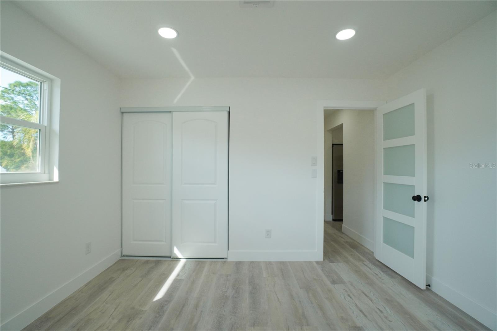 1461 ROYAL RD — photo 17