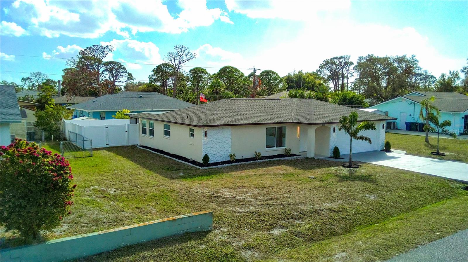 1461 ROYAL RD — photo 59