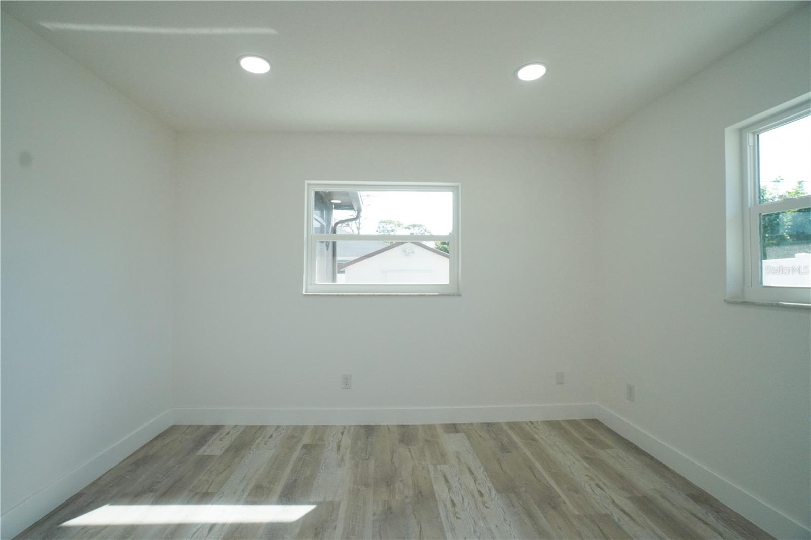 1461 ROYAL RD — photo 35