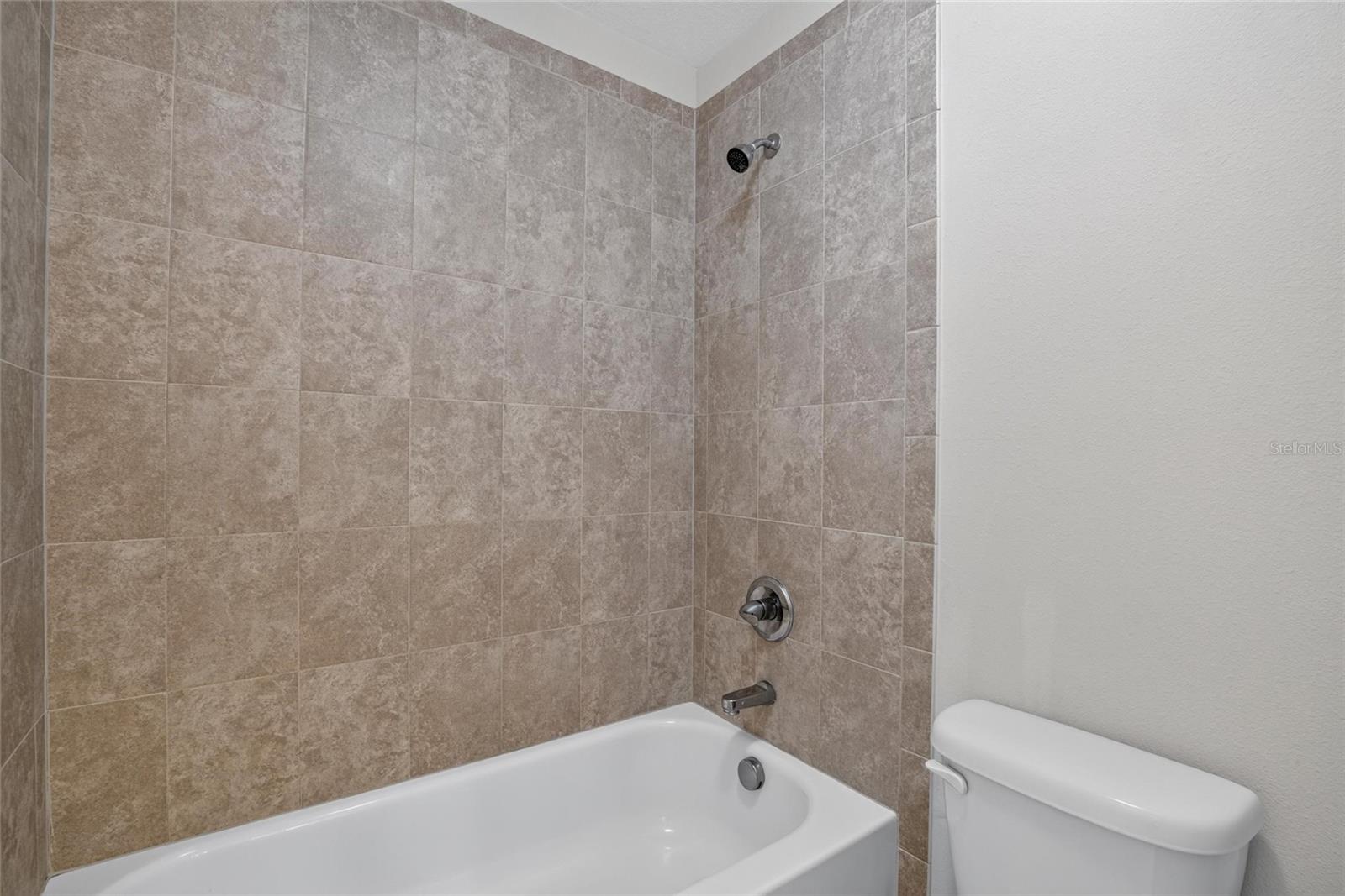 16220 BAYBERRY VIEW DR — photo 37