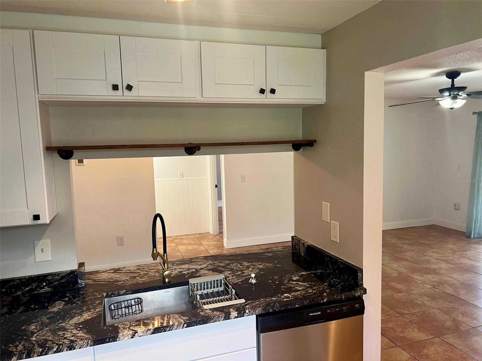 5769 GARDENS DR — photo 5