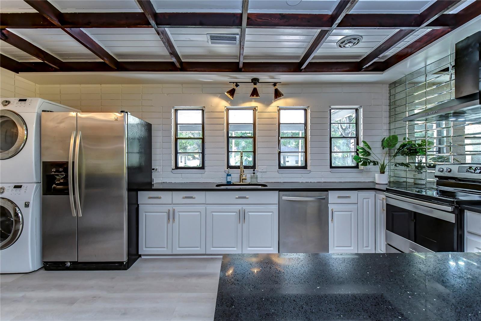 4701 N WILLIS ST — photo 11