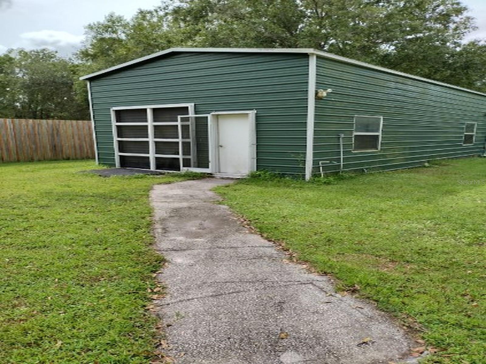 18334 SPENCER RD — photo 4