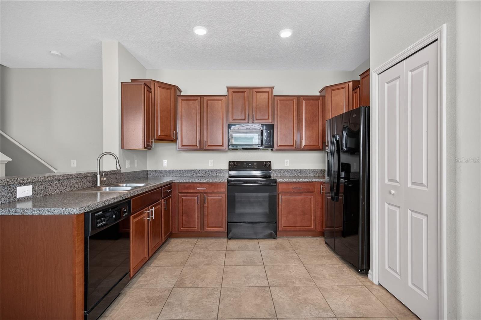 7617 GINGER LILY CT — photo 6