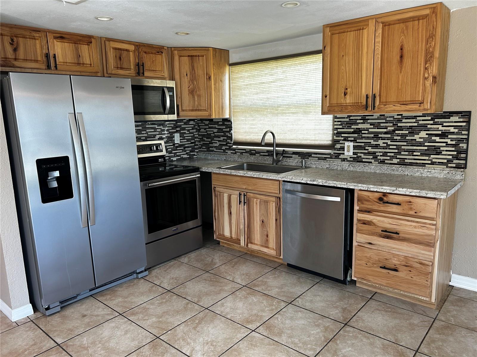 7335 GULF HIGHLANDS DR — photo 5