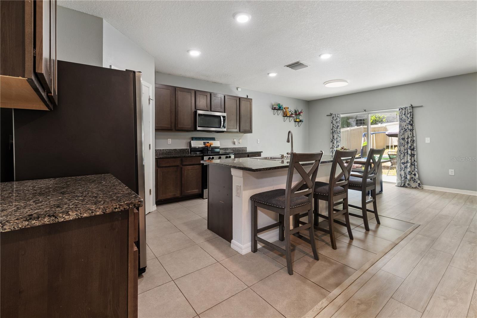 9210 WATOLLA DR — photo 4
