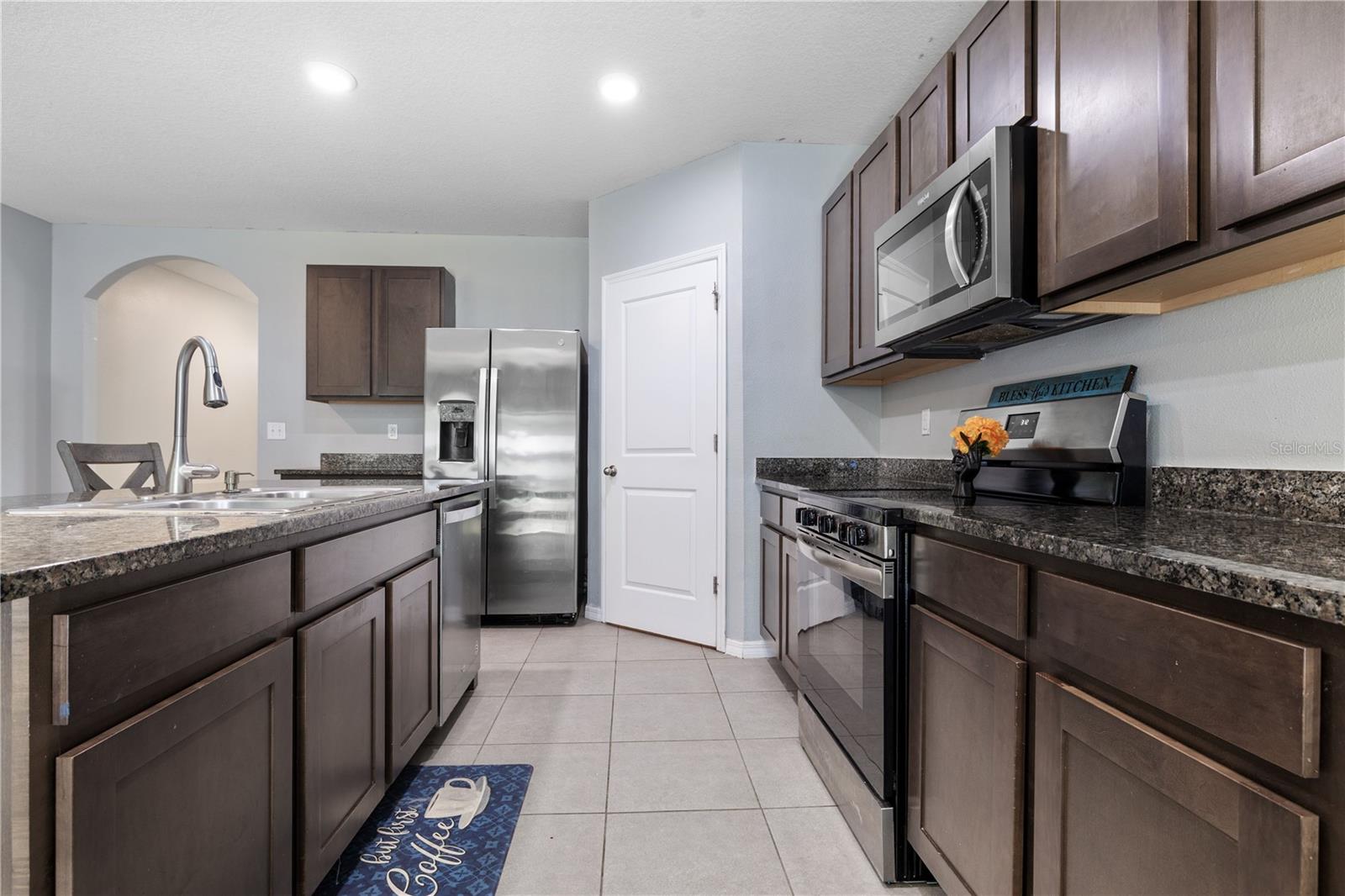 9210 WATOLLA DR — photo 5