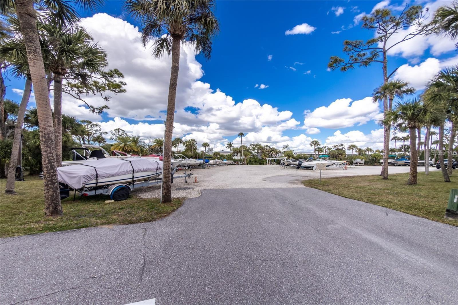 125 BROOKSHIRE DR — photo 39