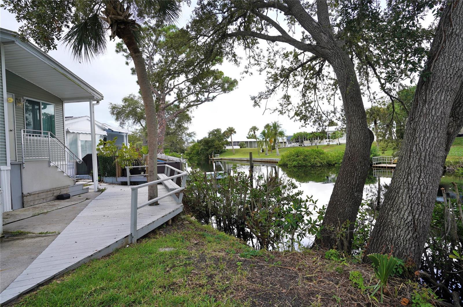 125 BROOKSHIRE DR — photo 3