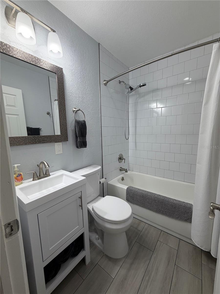 4507 W GRAY ST — photo 9