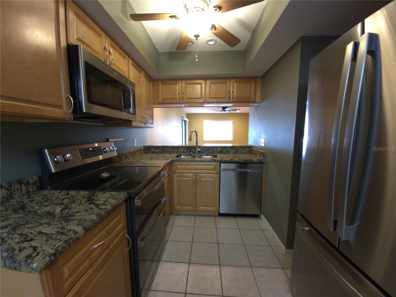 2721 COUNTRYSIDE BLVD #102 — photo 28