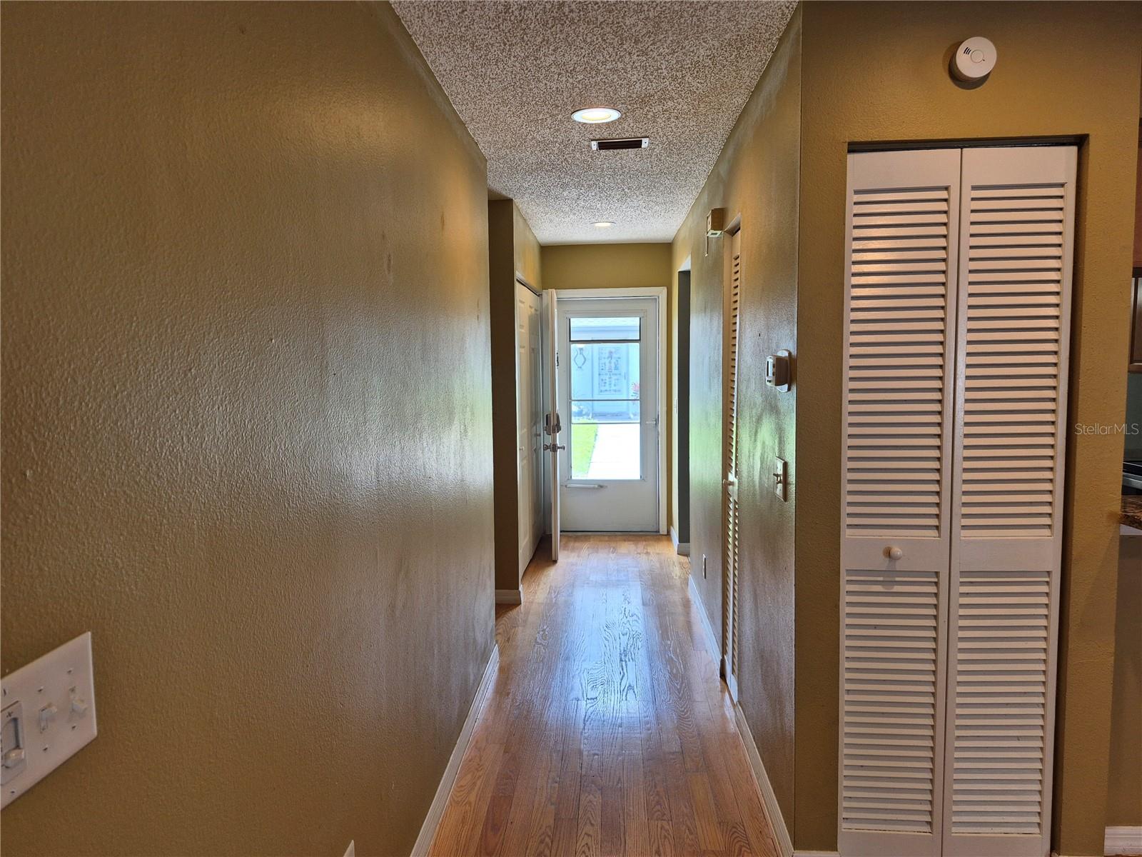 2721 COUNTRYSIDE BLVD #102 — photo 30