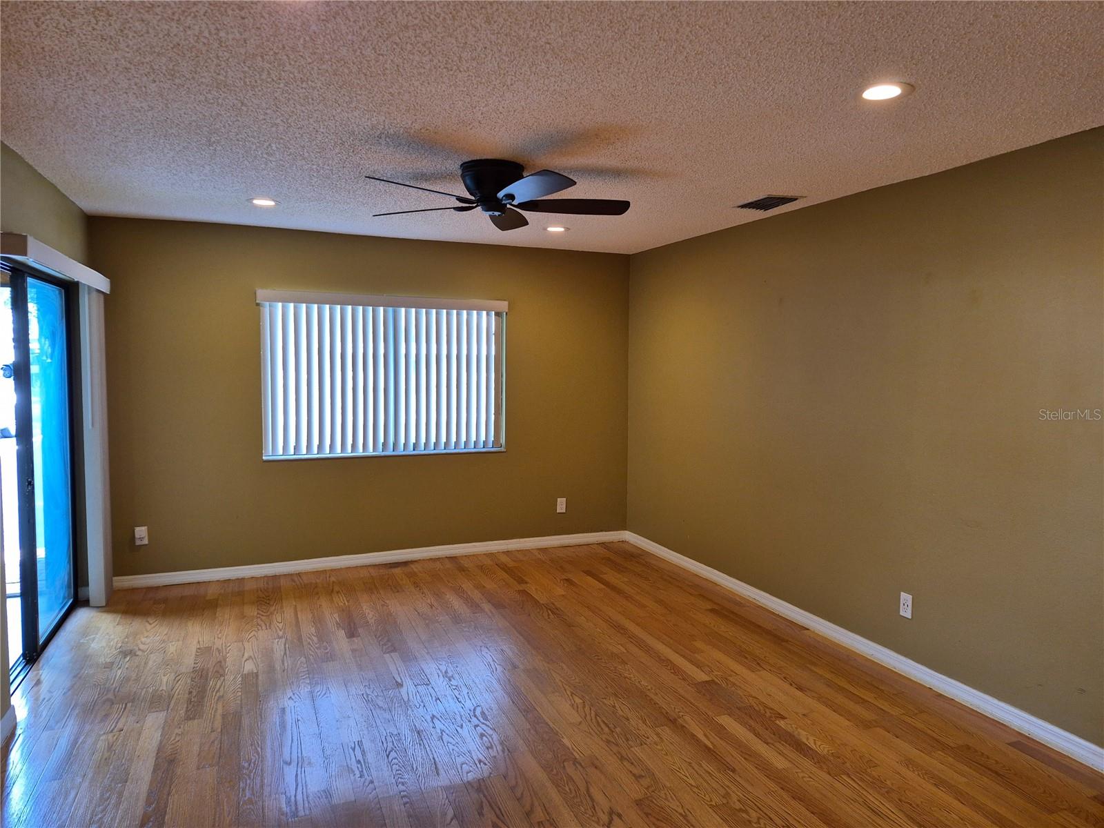 2721 COUNTRYSIDE BLVD #102 — photo 9